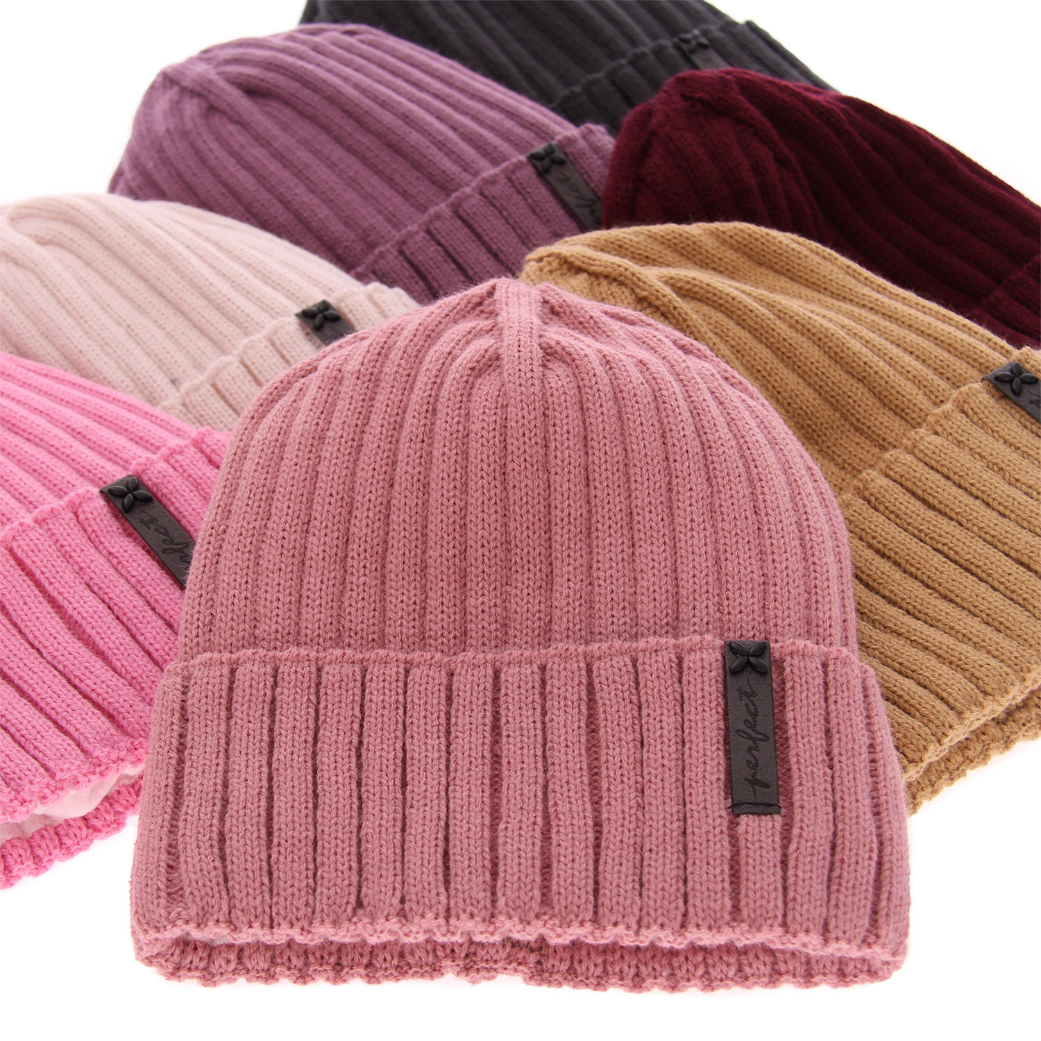 Čepice zimní dámská černá Parisa