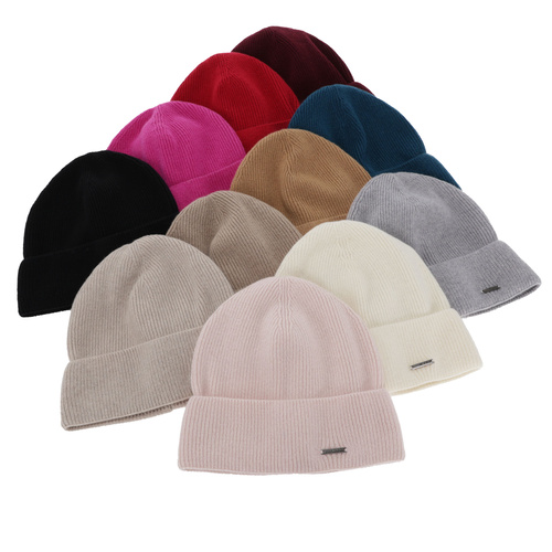 Dámská podzimní/zimní čepice, světle béžová, s merino vlnou s kašmírem, Sindra