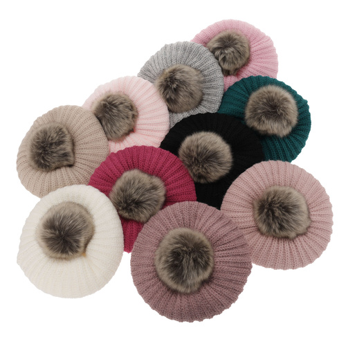 Komplet zimní dívčí: čepice a tunel růžový s bambulí Polinezja