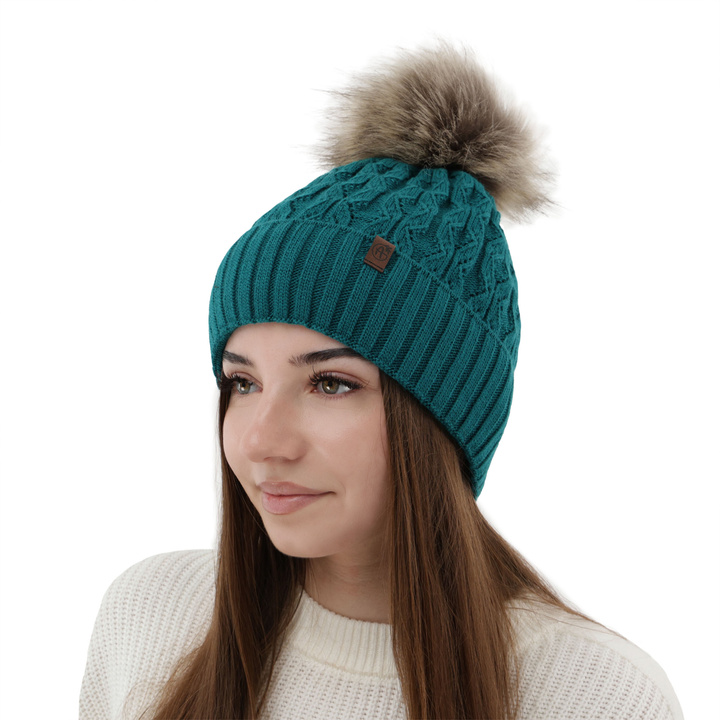 Dámská zimní čepice zelená s bambulí Katty