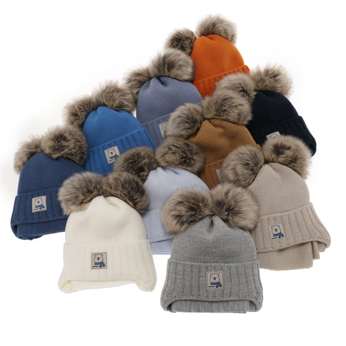 Komplet zimní chlapecký: čepice a šála světle modrý s dvěma bambulemi Jewel