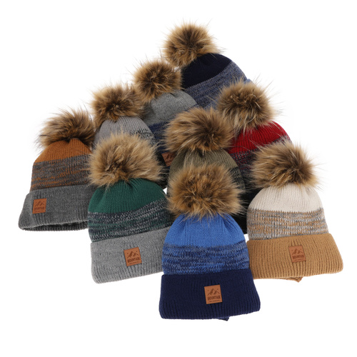 Komplet zimný chlapčenský: čiapka a tunel modrý s bambuľou Buffalo