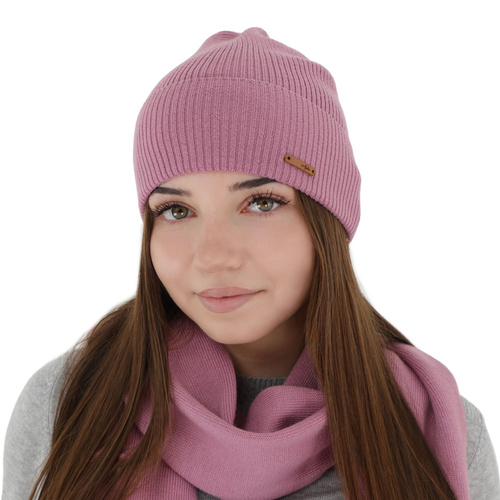 Fialový