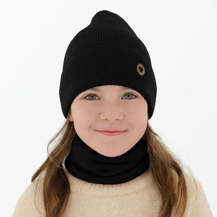 Komplet jesenný/jarný dievčenský čiapka a tunel černý 100% extrafine merino vlna Brook