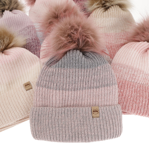 Komplet zimní dívčí: čepice a tunel černý bambulí Gimena