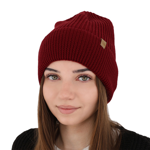 Dámská zimní čepice černá 100% extra fine merino vlněná Isla