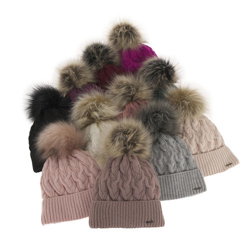 Dámská zimní čepice růžová s bambulí Deva