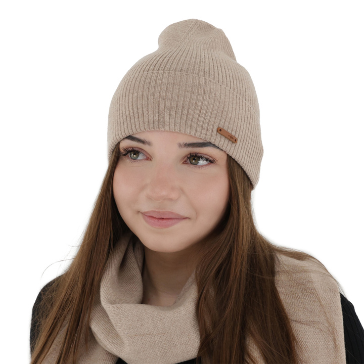 Dámská podzimní, zimní čepice, béžová, 100% merino vlněná, Flerra