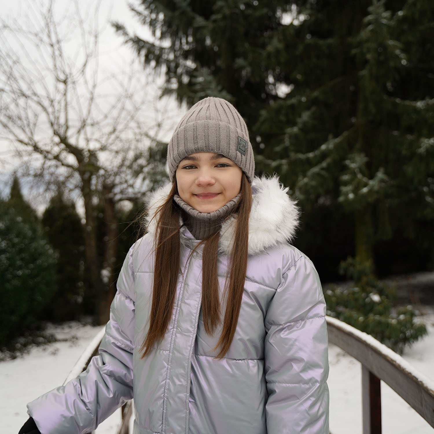 Komplet zimní dívčí: čepice a tunel černý Sula