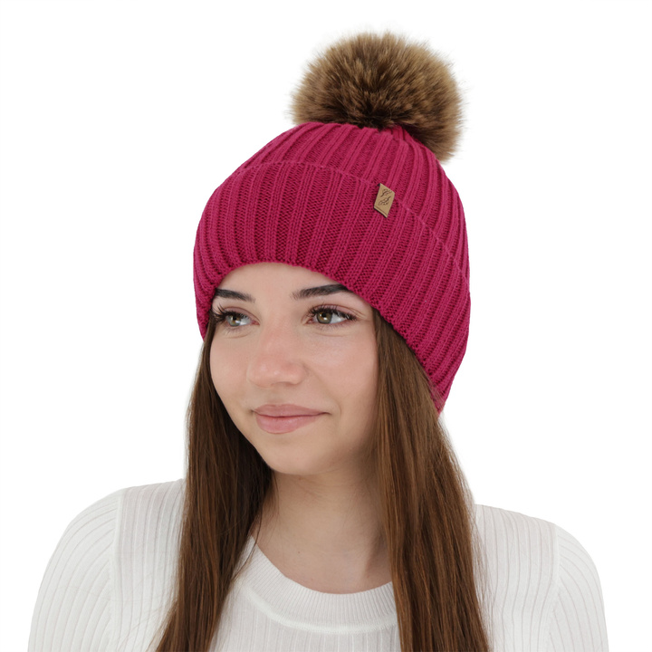 Dámská zimní čepice, amarantová, s merino vlnou, Zamira