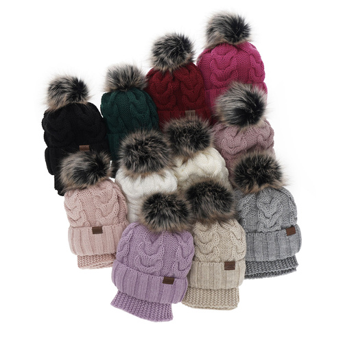 Komplet zimní dívčí: čepice a tunel růžový s bambulí Torina