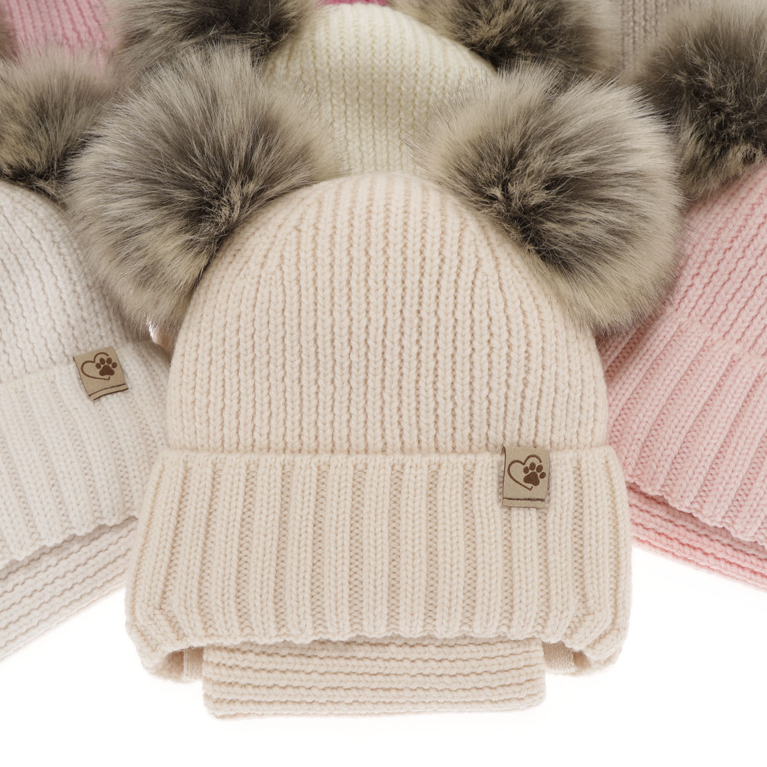 Komplet zimní dívčí: čepice a tunel, černý, zavazovací, 100% merino vlněný, se dvěma bambulemi, Silvia