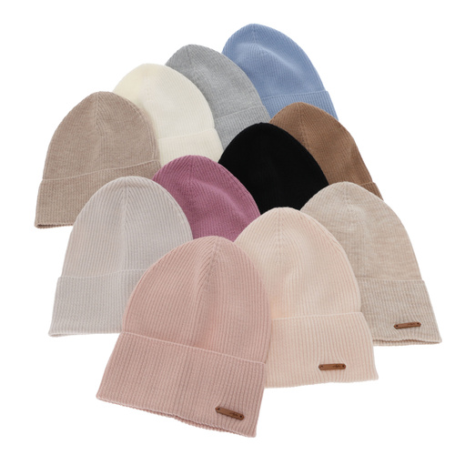 Dámská podzimní, zimní čepice, krémová, 100% merino vlněná, Flerra